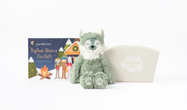 Slumberkins Inc. - Holiday Essentials Gift Set: Wolf Kin + Book + Basket